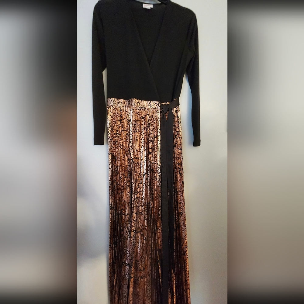 Women's black and rose gold wrap dress